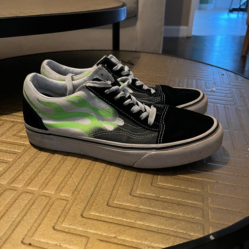 Vans - Picture 4 of 7